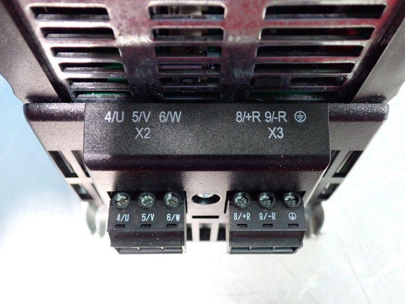 SEW EURODRIVE 4 HP MOVIDRIVE B INVERTER  -  MDX61B0030-5A3-4-00