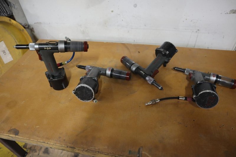 Pop ProSet 1600 Pneumatic Rivet Guns (4)- Auction Item
