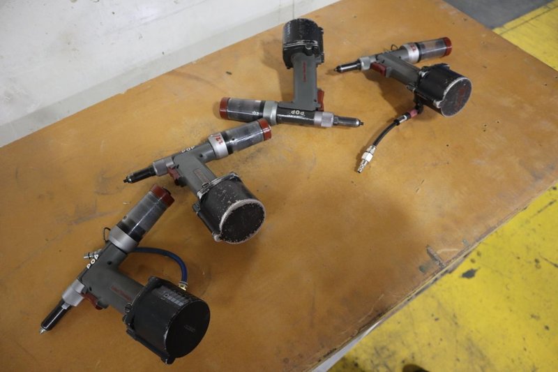 Pop ProSet 1600 Pneumatic Rivet Guns (4)- Auction Item