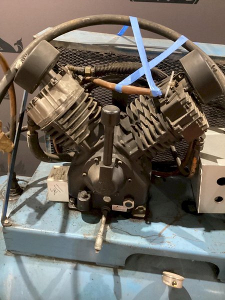 SPEEDAIRE 5Z405C Air Compressor w/ Unknown Tank USED AS-IS