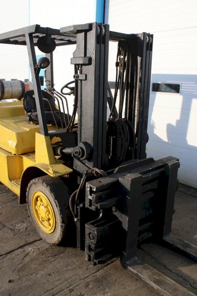 8000 LBS CATERPILLAR PROPANE FORKLIFT: STOCK #75938