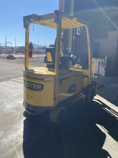 Hyster E70XN Electric Cushion Tire Forklift, 2020 – 7,000 lb Capacity, AC Drive, Sit-Down Rider