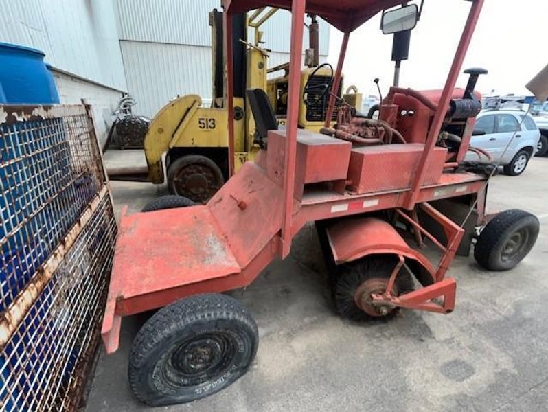 RIDE ON JOB SITE SWEEPER STOCK# 3875