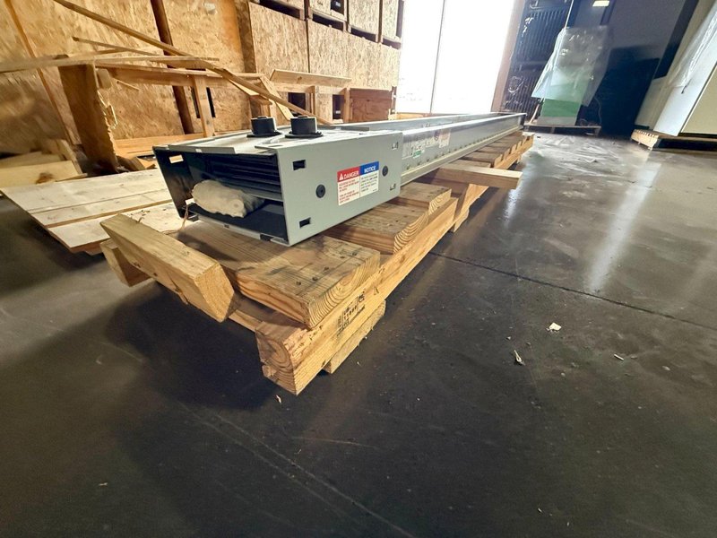 EATON 2500A POW-R-WAY III 10′ Copper Straight Length Busway 480V, 3PH, 3G NEW