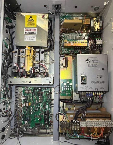 Haas VF-6D/40 CNC Vertical Machining Center – 15,000 RPM, 4th &amp; 5th Axis Ready Mill