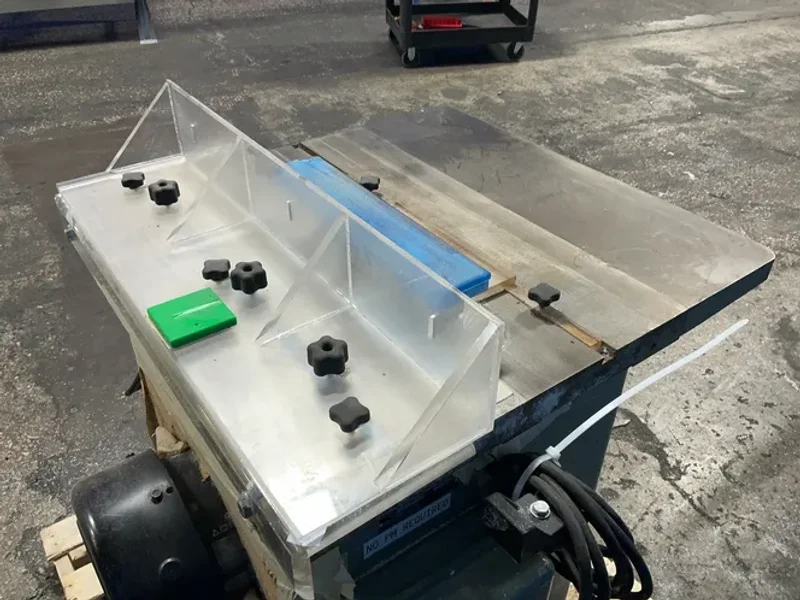 DELTA 10" TABLE SAW   -  34-802F