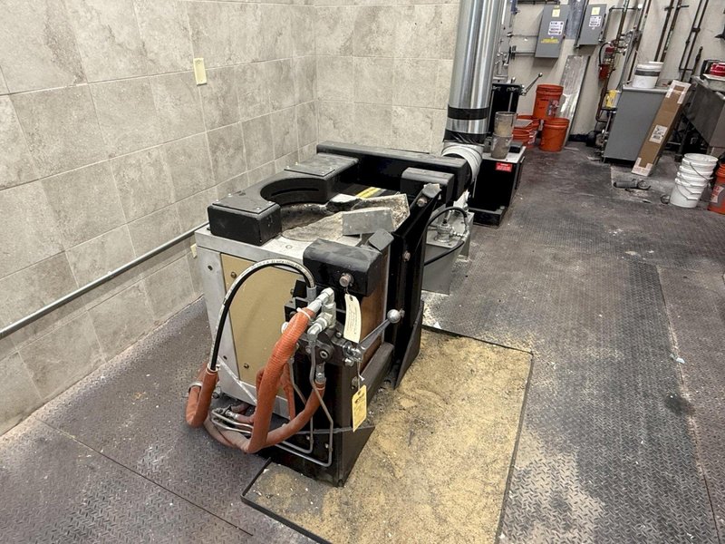 2021 Ajax Tocco pacer T 50 kw induction melting power supply rated at 10 khz., model M-20-101297-11, s/n 40-1131 with Pillar #8 drop coil furnace and stand, 100# hydraulic tilting box furnace, hydraulic pump and tank, CMA Flodyne/Hydradyne model J10611 water system with 1.5 hp pump and tank rated at 1000 psi, 1.0 max flow