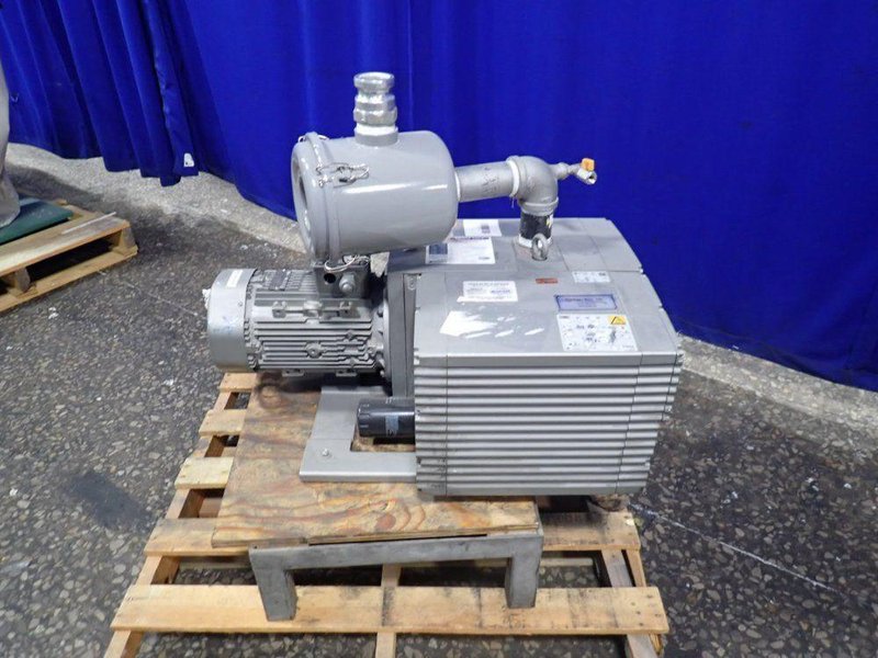 BECKER 165/198 M^3/H VACUUM PUMP  -  U5.16610-03