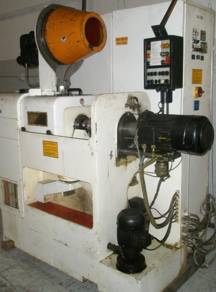 Nutap GA-12 Bent Shank Single Spindle Nut Tapper