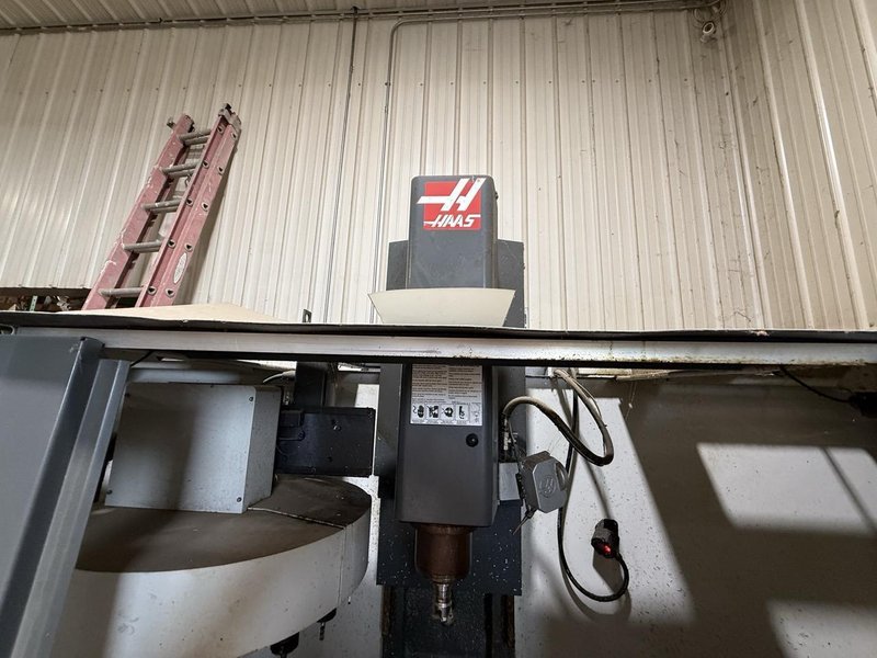 Haas TM-2P CNC VMC, 2014 – Wireless Probing, Chip Auger, Programmable Coolant, ATC
