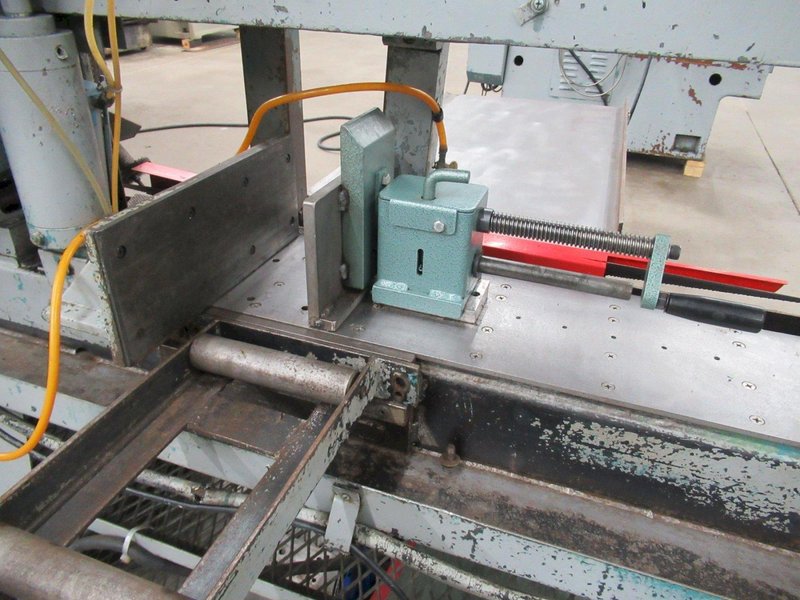 DoAll C-916 Horizontal Band Saw 9" x 16" Capacity, 1" Blade