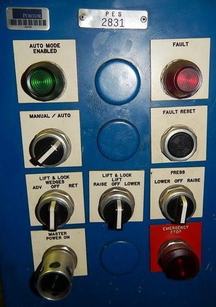 34 Ton FARGER &amp; JOOSTEN MULTIPOWER Air/Oil Press