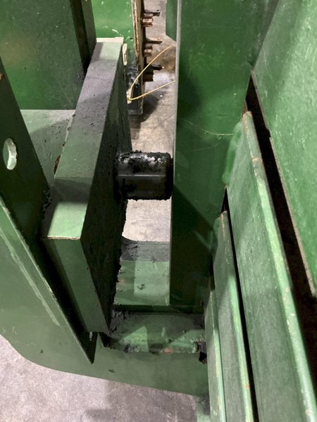 36" X 29" X 30 HP BALEMASTER MODEL #4030G-8 AUTO TIE HORIZONTAL BALER 2007: YOBRO #25000