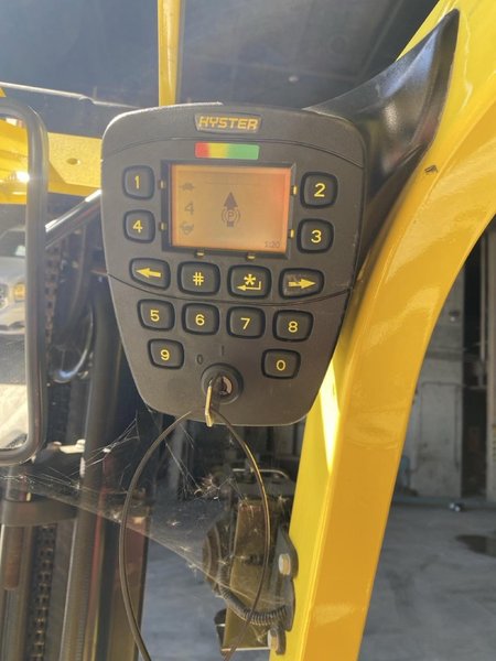 Hyster E70XN Electric Cushion Tire Forklift, 2021 – 7,000 lb Capacity, Sit-Down Rider (1)