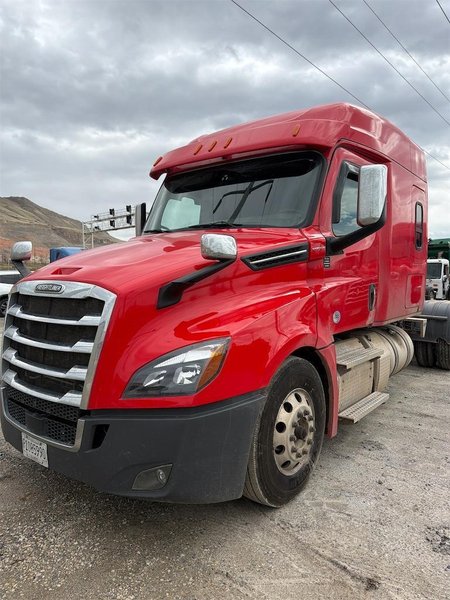 2020 Freightliner Cascadia 1FUJHHDV0LLLC1688