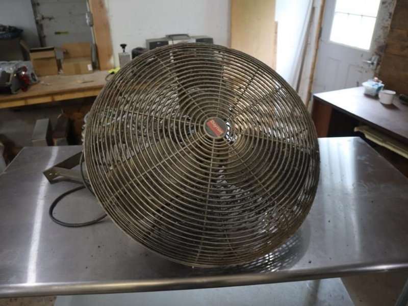 Dayton 24&quot; ShopFan, Wall-Mount, 1/4 HP- Auction Item