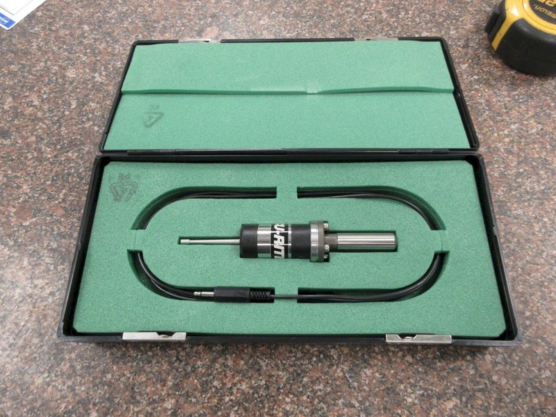 AccuRite KT3D Edge Finder Probe with Cable and Protective Case- Auction Item