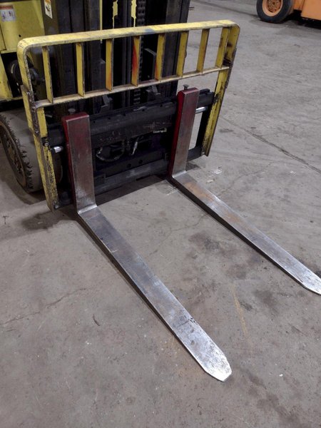 8000 LBS HYSTER MODEL S80XM LP-GAS FORKLIFT: STOCK #18837