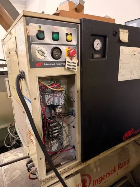 Ingersoll Rand UP6-7.5TAS-125 Rotary Screw Air Compressor 7.5HP 28CFM 125PSIG