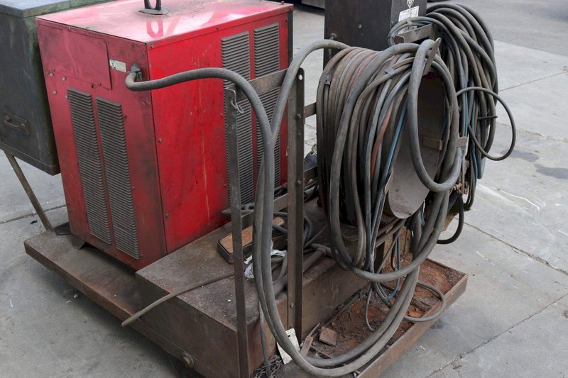 LINCOLN MODEL SQUARE WAVE TIG 350 WELDER: STOCK #73269