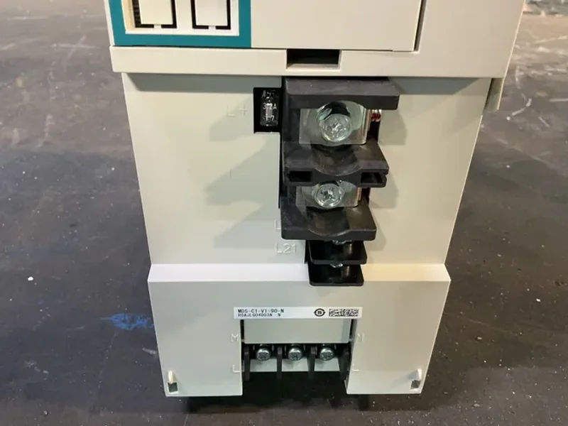 MITSUBISHI 9 KW SERVO DRIVE UNIT  -  MDS-C1-V1-90-N