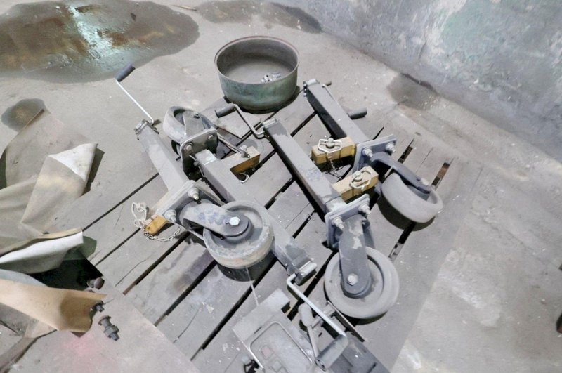 5 TON R&amp;M MATERIAL HANDLING SPACE MASTER II HOIST W/ A FRAME GANTRY CRANE: YOBRO #24621