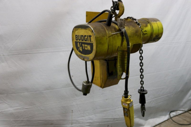 1/4 TON BUDGIT ELECTRIC POWERED CHAIN HOIST : STOCK #11990