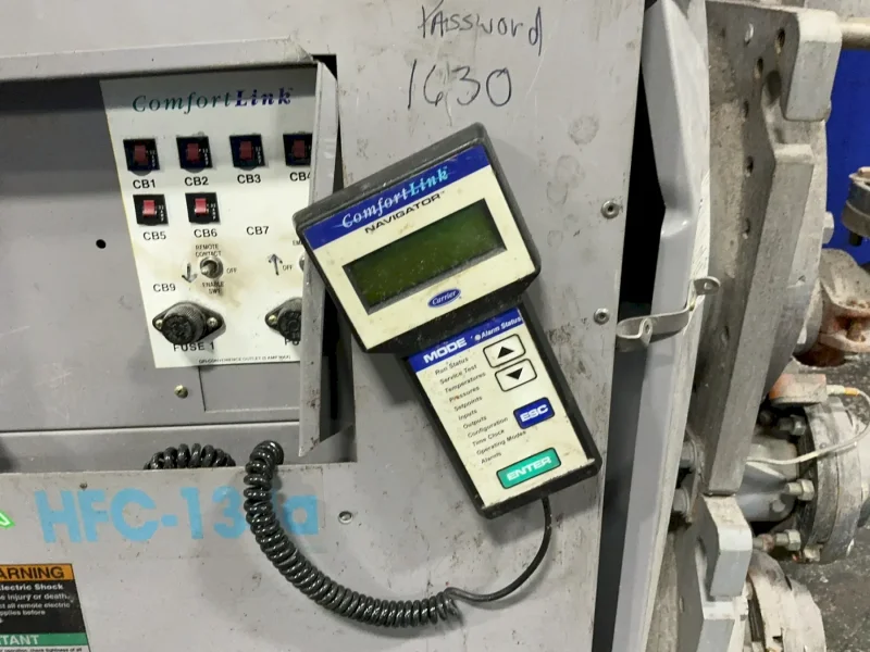 CARRIER 30 BAR CHILLERWATER COOLED CHILLER  -  30HXC076R—661KA