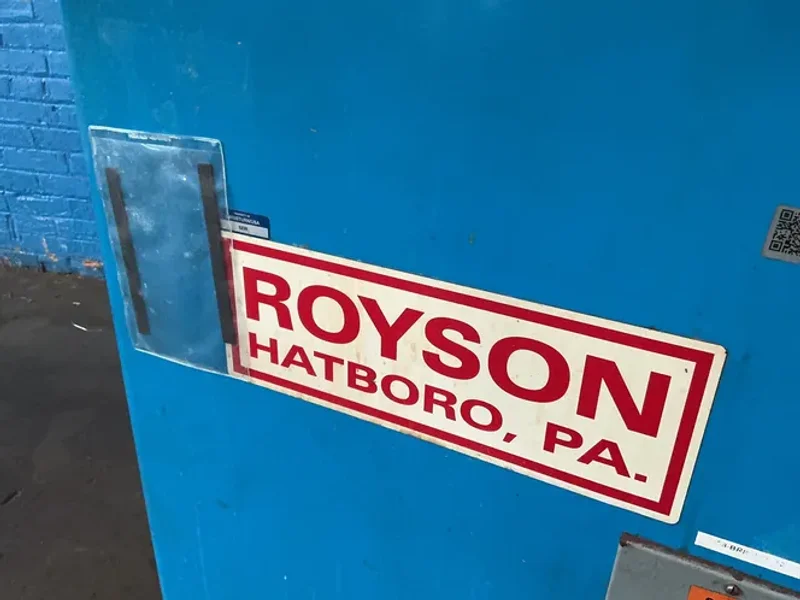 ROYSON 13” X 21” X 18” VIBRATORY FINISHER