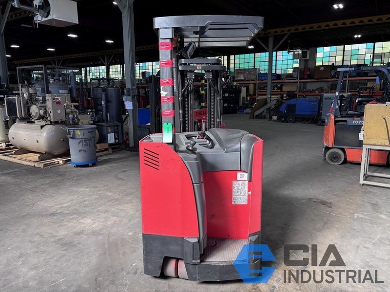 2019 - 3,500 LB. RAYMOND MODEL 425-C35TT STAND-UP ELECTRIC FORKLIFT