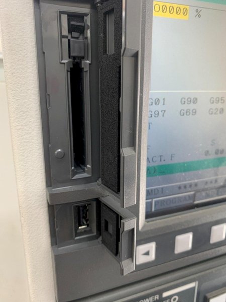 2014 HYUNDAI WIA KIT250 CNC Lathe