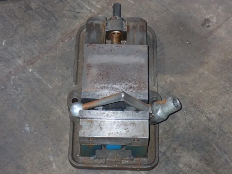 KURT 6" VISE