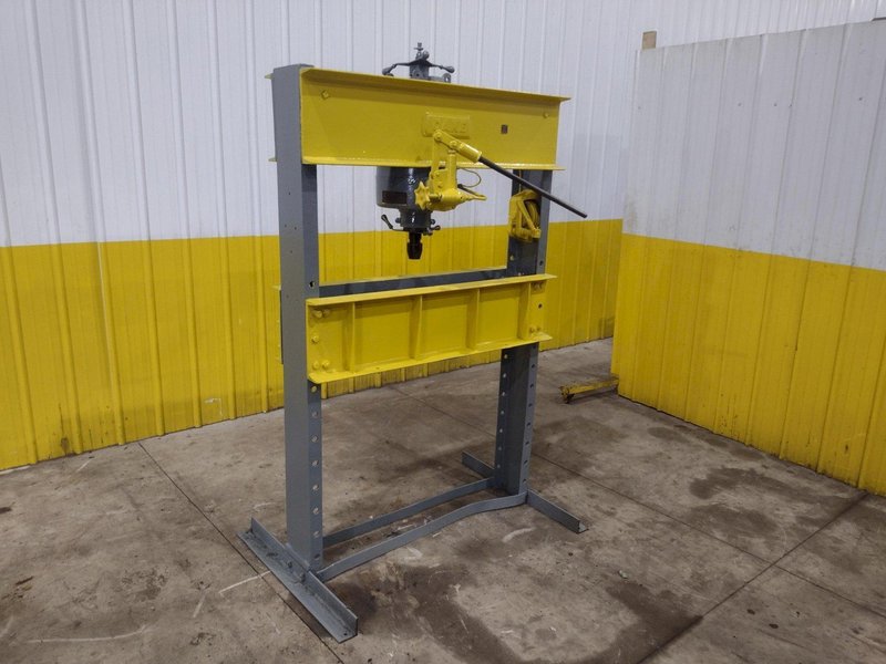 75 TON DAKE MODEL #75H HAND OPERATED HYDRAULIC H-FRAME SHOP PRESS: STOCK #23356