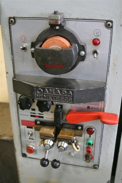 18' AMADA MODEL VAC-500 BANDSAW: STOCK #54558
