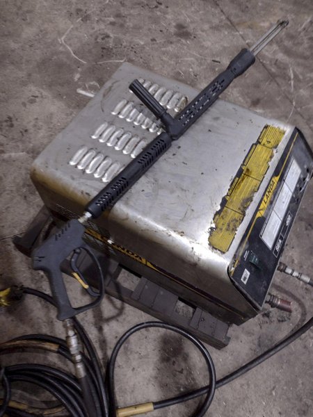 LANDA MODEL #SEA4-3000 POWER PRESSURE WASHER: YOBRO #25383