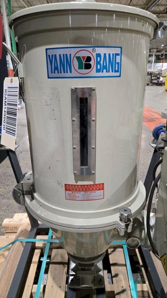 YANN BANG HD-T-50-3L HOPPER DRYER USED/DAMAGED CASTER 415V