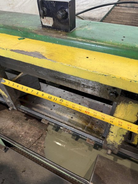 9" X 16" DOALL C-916 HORIZONTAL BANDSAW W/ 10' X 18" CONVEYOR. STOCK # 0112526.