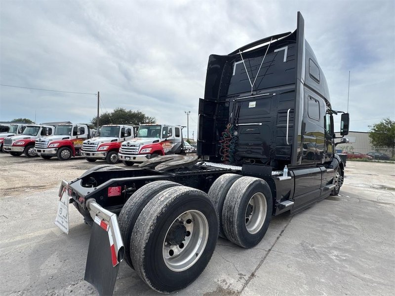 2024 Volvo VNL64T860 4V4NC9EH8RN656676