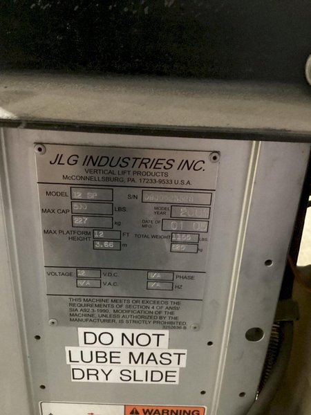 JLG 12SP VERTICAL MAN LIFT USED