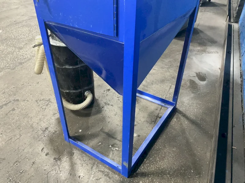 DEE-BLAST 15" X 36" X 11" BLAST CABINET