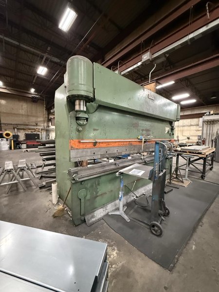 225 Ton x 14′ Pacific J225-14 Press Brake