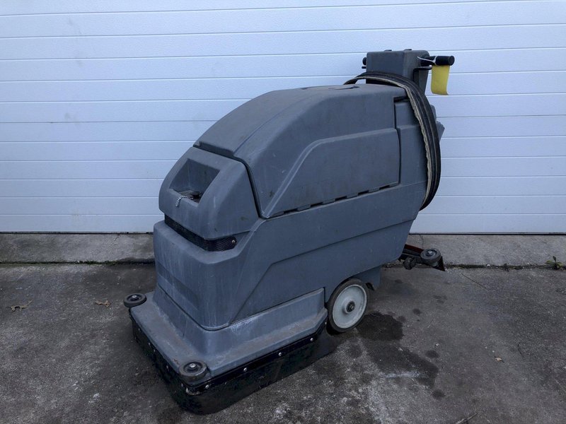 CASTEX MODEL FS-2000 AUTO FLOOR SCRUBBER: STOCK #14006