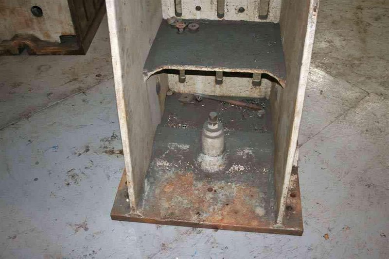 8" x 16" WELLS MODEL #8M HORIZONTAL BANDSAW: STOCK #76876