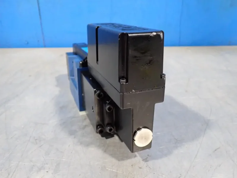 EATON VICKERS 315 BAR DIRECTIONAL CONTROL VALVE  -  KBFDG4V 5 33C50N Z M1 PH7 H7 11