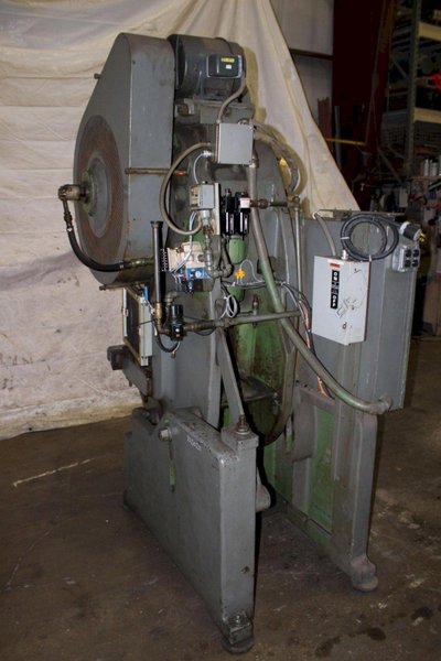 32 TON MINSTER OBI PRESS
