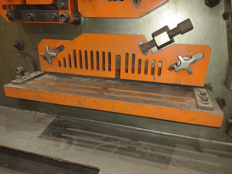 135 TON SPARTAN MODEL #IW135DX HYDRAULIC IRONWORKER: YOBRO #24716