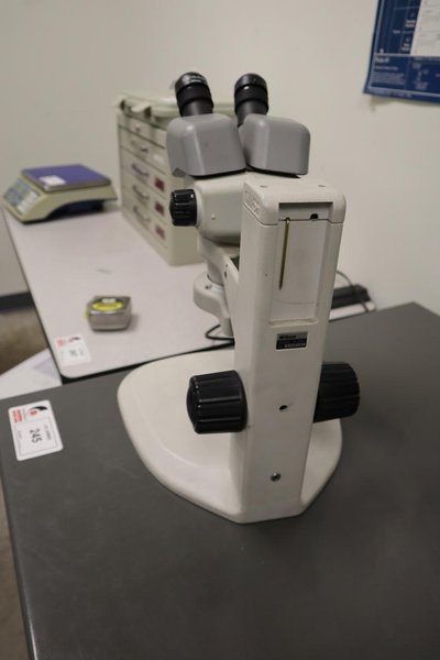Nikon SMZ645 Stereo Zoom Microscope with Light Ring, .8-5X Zoom, 10X Eyepiece Lenses- Auction Item