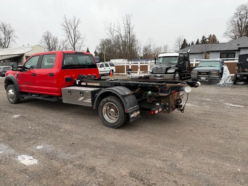 Ford F550 Flatbed Truck, 2019 – w/ Switch-N-Go Hoist