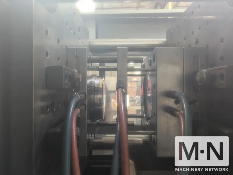 200 TON 15 OZ TOSHIBA MODEL EC200SXV50-8B ELECTRIC INJECTION MOLDING MACHINE MFG 2010