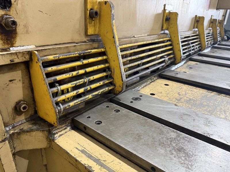10' X 1/4" STANDARD INDUSTRIAL MODEL #AS250-10 HYDRAULIC POWER SHEAR: STOCK #23296